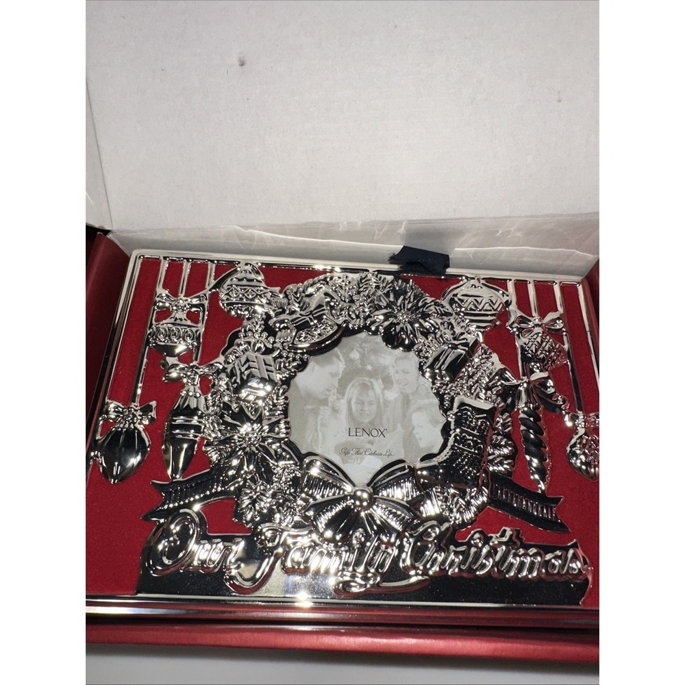 Lenox Photo Album For the Holidays Family‎ Christmas Keepsake 4"x6" Silverplate